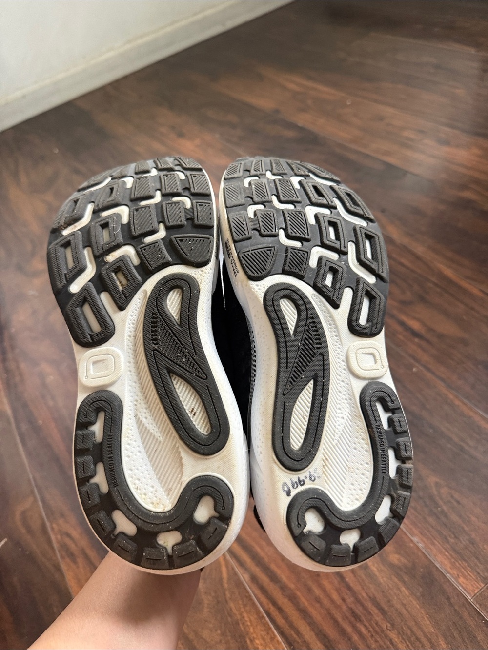 Brooks Adrenaline GTS 24 Sneakers - Picture 7 of 7